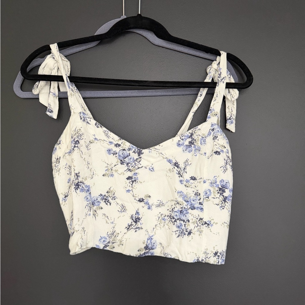 Abercrombie & Fitch Blue Floral Crop Top